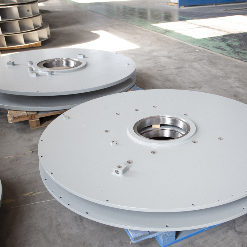 Insulated Bearing End Closure